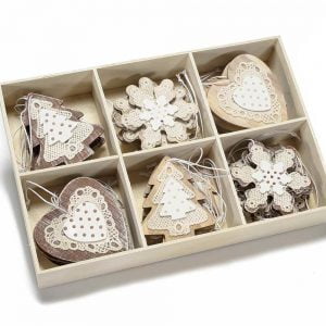 scuoleria.sbs - Decorazione natalizia in legno e pizzo